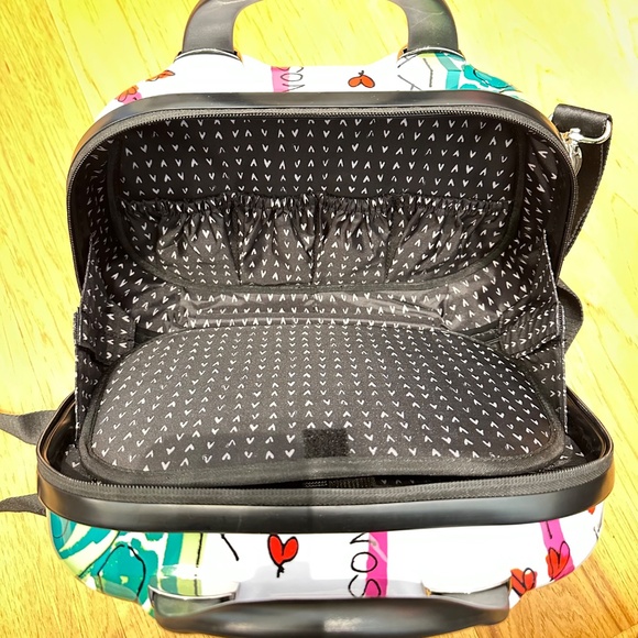 Brighton Jetsetter Travel Case w/cosmetic bag - Picture 9 of 12